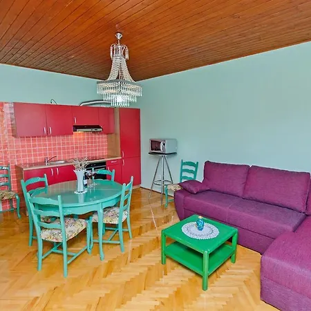 Mladenka Apartment Trogir